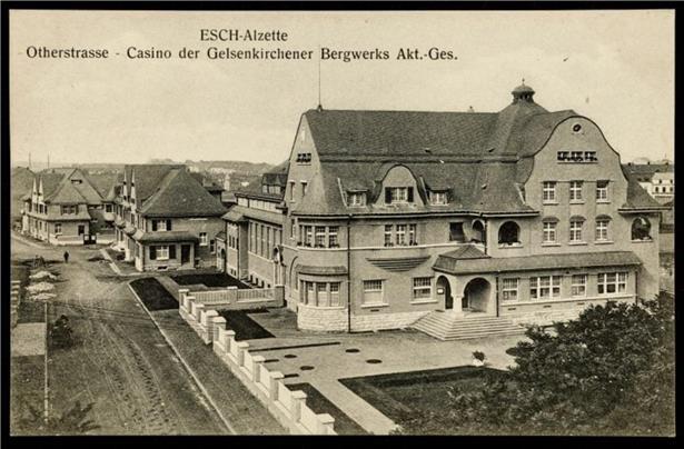Arbed-Casino 1985 mit verlassenem Gebäude, geplantes Reifenlager auf dem Industriegelände in Luxemburg
