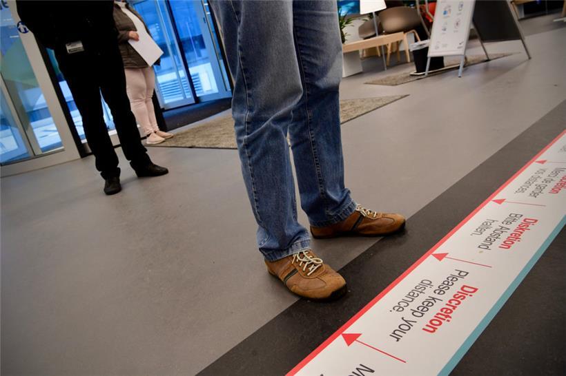 Das Arbeitsamt konnte den Arbeitssuchenden dank seiner Maßnahmen auch während der Pandemie bei der Arbeitssuche helfen
