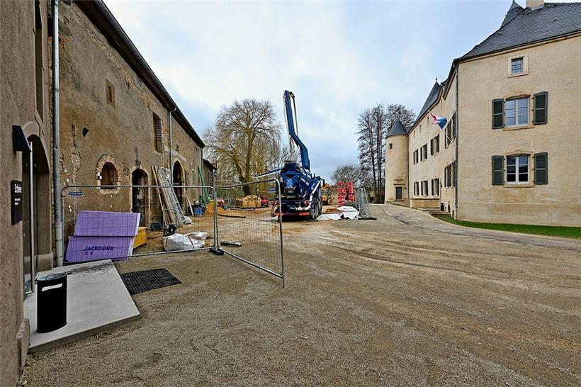 Das Aspelter Schloss (rechts) ist ein beliebter Ort zum Heiraten. 2022 haben 29 ...