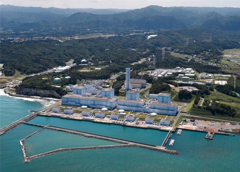 Das Atomkraftwerk Fukushima Daini des Energieunternehmens Tokyo Electric Power Company Holdings Inc. (Tepco), von einem Hubschrauber aus aufgenommen
