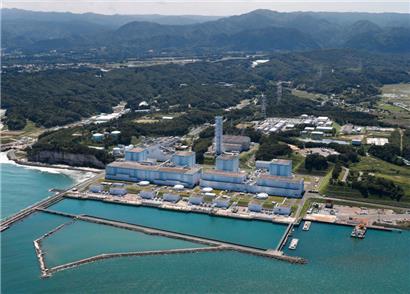 Das Atomkraftwerk Fukushima Daini des Energieunternehmens Tokyo Electric Power Company Holdings Inc. (Tepco), von einem Hubschrauber aus aufgenommen
