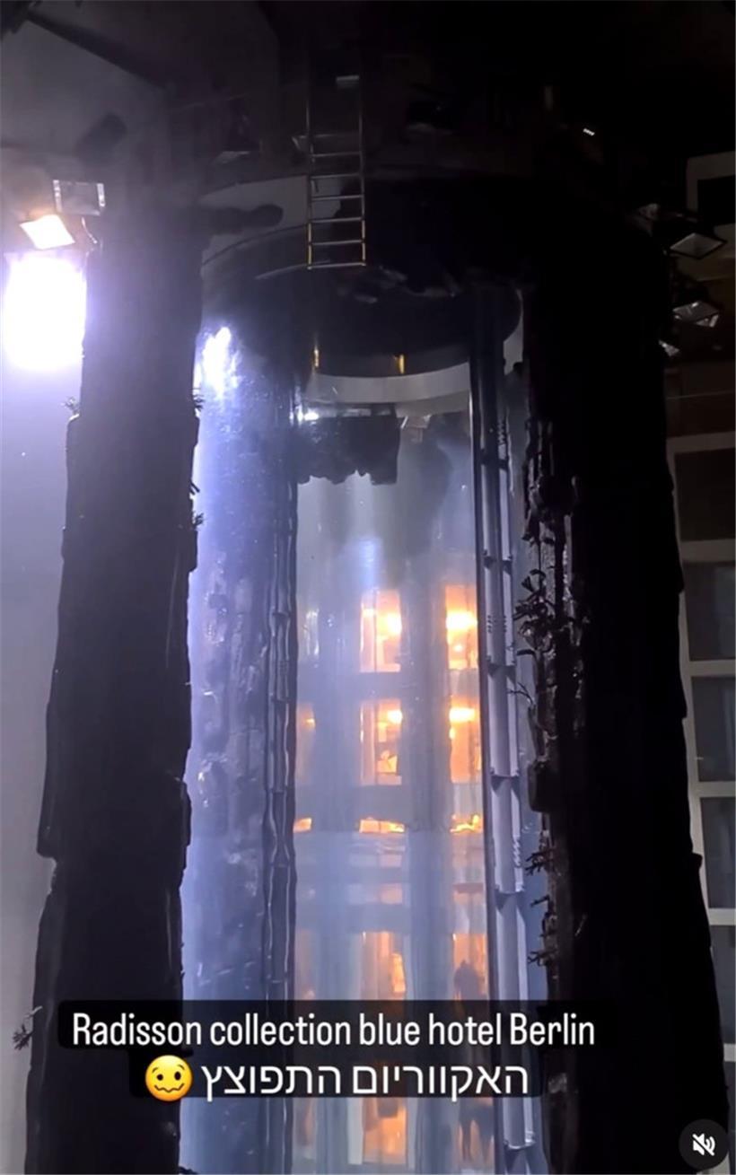 Das Atrium des Hotels ist verwüstet und liegt in Trümmern