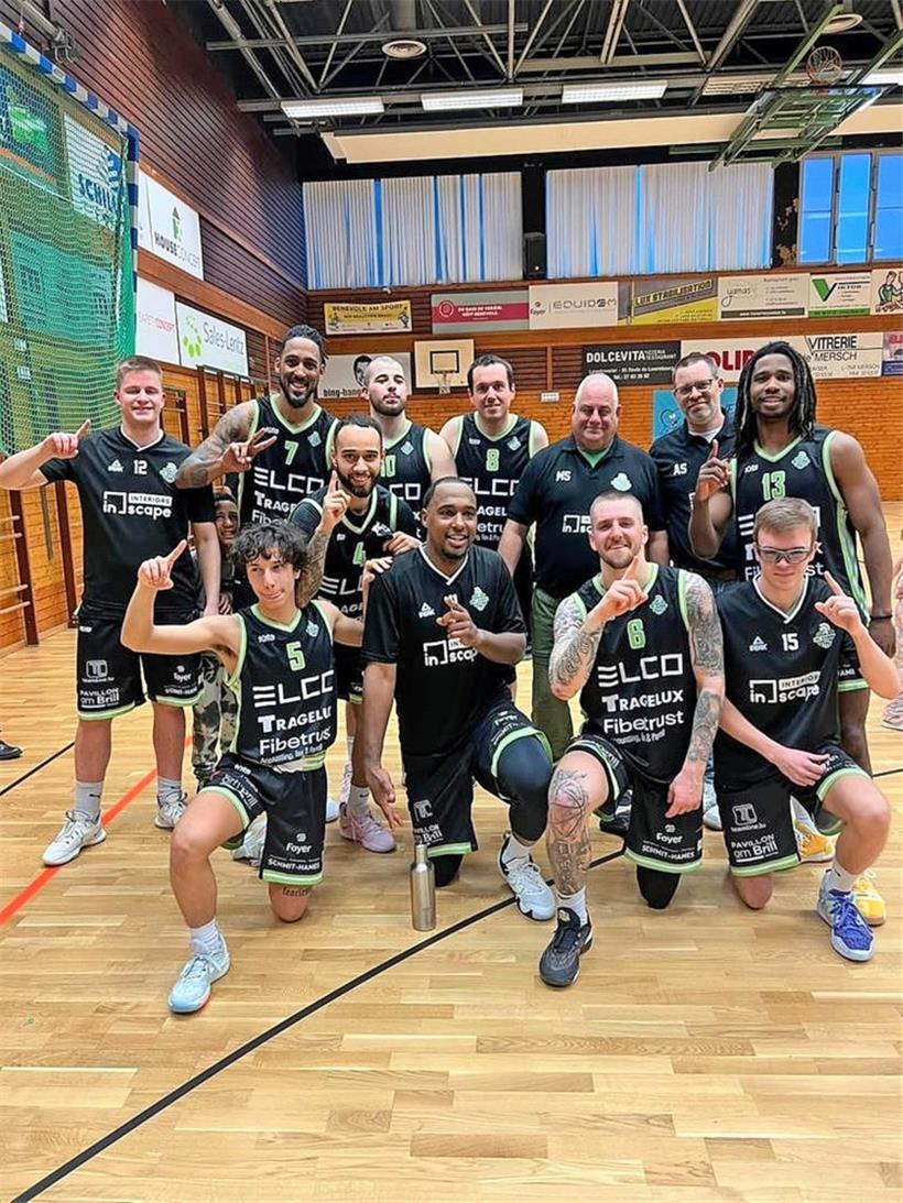 Das Aufstiegsteam am Samstag nach dem letzten Spiel in Mersch
