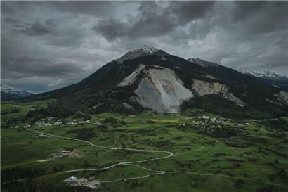 Das Bergdorf Brienz/Brinzauls musste wegen des drohenden Felssturzes evakuiert werden
