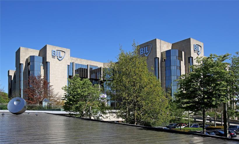 Das Bild zeigt den Sitz der Bank in Hollerich
