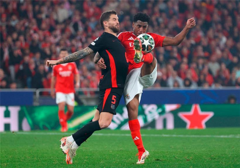 Das Champions-League-Abenteuer ist für Leandro Barreiro (in Rot) beendet
