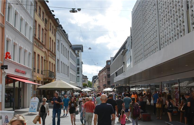 Das Fehlen der Besucher aus Luxemburg hat sich bei den Betreibern der Trierer Geschäfte bemerkbar gemacht – jetzt dürfen sie wieder unkomplizierter einreisen. Darüber freuen sich viele Trierer.
