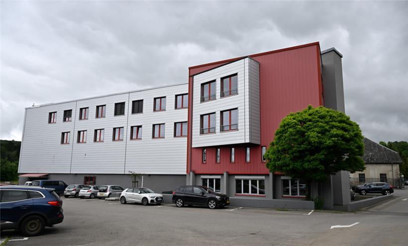 Das Firmengebäude von Entreprise Poeckes S.à r.l. in der rue de l’Usine in Rümelingen
