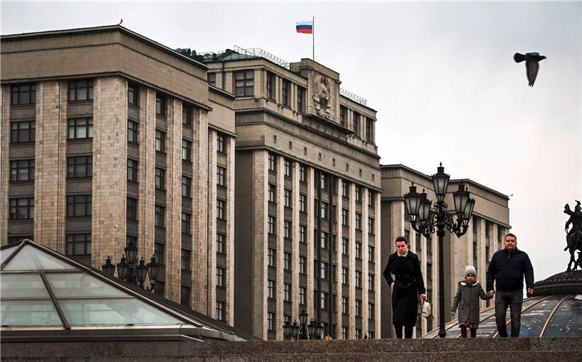 Das Gebäude der Staatsduma in Moskau: Angesichts der gelenkten Parlamentswahl ist die Duma nicht viel mehr als ein Feigenblatt für den teils offen autokratisch regierenden Präsidenten Wladimir Putin

