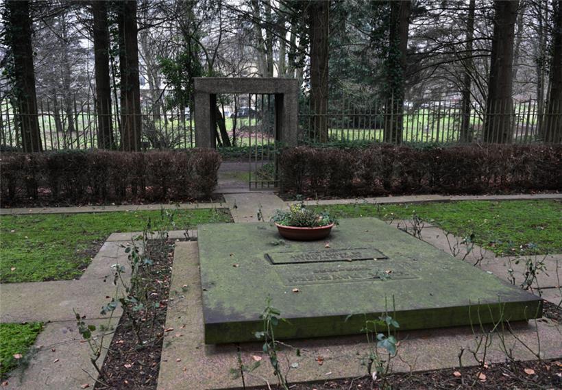 Das Grabmal der Familie Mayrisch im Park von Schloss Colpach