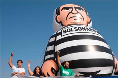 Das Haft-Urteil gegen den früheren Präsidenten Jair Bolsonaro wurde von vielen Menschen in Brasilien gefeiert
