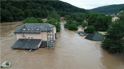 Das Hauptgebäude des Campingplatzes Born wurde im Sommer 2021 vollständig überflutet und soll nun abgerissen werden
