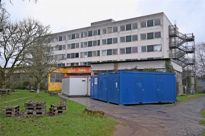 Das Haus ist schon seit Jahren abbruchreif
