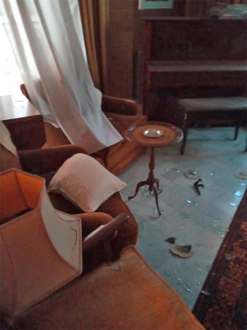 Das Haus von Mandy Esta und ihrer Familie ist durch die Explosion am Beiruter Ha...