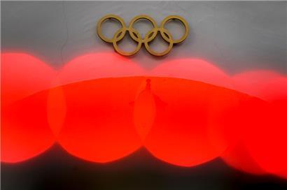 Das IOC möchte russischen und weißrussischen Sportlern den Weg zurück zu internationalen Wettkämpfen und Olympia in Paris ebnen
