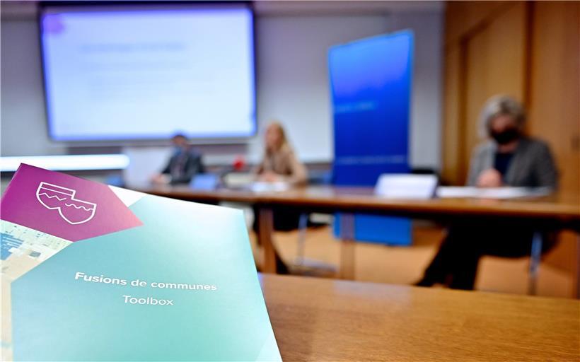 Das Innenministerium will Gemeindefusionen fördern. Ein „Gewusst-wie-Leitfaden“ ist ein gutes Instrument. Darüber hinaus bedarf es aber weiterer Überzeugungsarbeit. 

