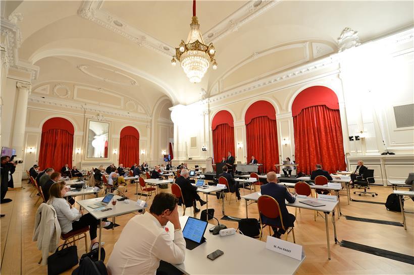 Das Luxemburger Parlament verabschiedet die Gesetze wegen der Corona-Krise derzeit im „Cercle Cité“
