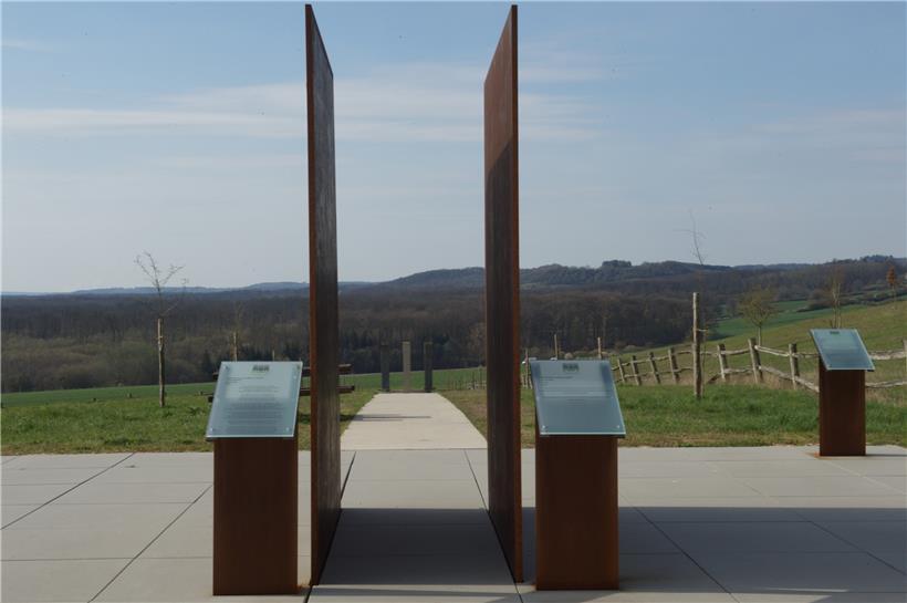 Das Monument für die Opfer des Straßenverkehrs in der Gemeinde Junglinster