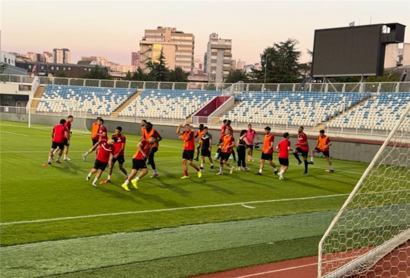 Das Nationalstadion bietet 14.000 Zuschauern Platz
