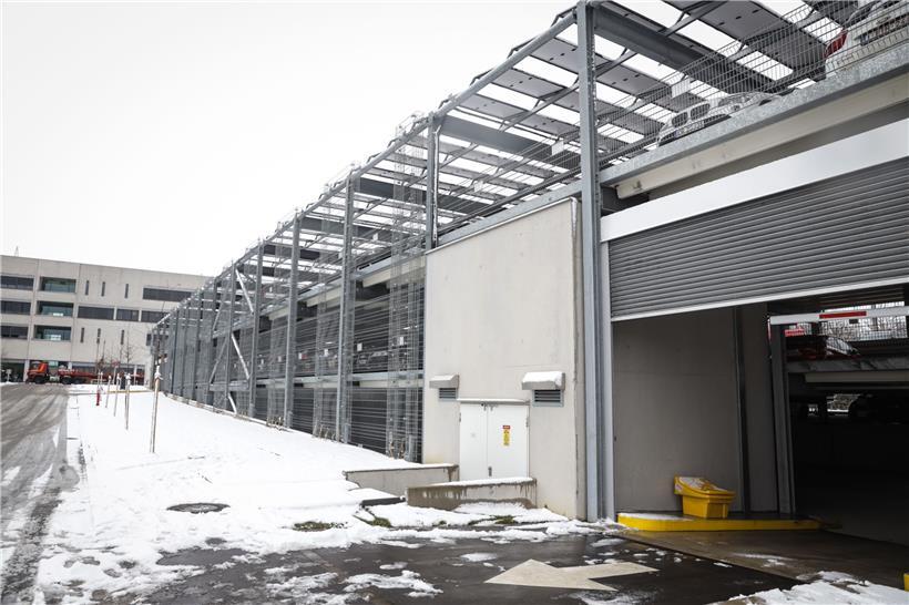 Das Parkhaus des „House of Biohealth“ mit dem neuen „Stockwerk“ 
