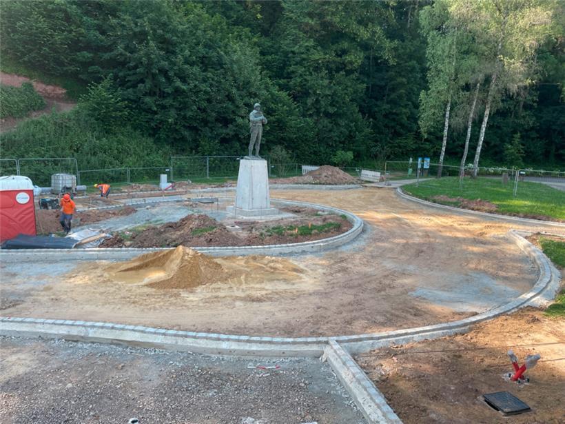 Das Patton-Denkmal Ende Juni: Die Konturen der neuen Anlage, hier noch im Bau, sind bereits gut zu erkennen
