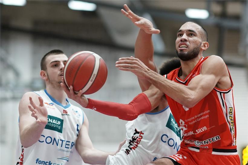 Das Pokalhalbfinale ist ein Highlight für die Felser Basketballer um DJ Wilson (in Rot), der mit der Etzella auf seinen Jugendklub treffen wird
