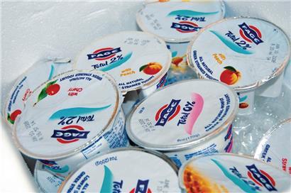 Das Projekt rund um die Joghurtfabrik Fage ist eines der umstrittensten des Landes. Die Bürgermeister der betroffenen Gemeinden sind sich im Großen und Ganzen einig darüber, wo noch nachgebessert werden muss. 

