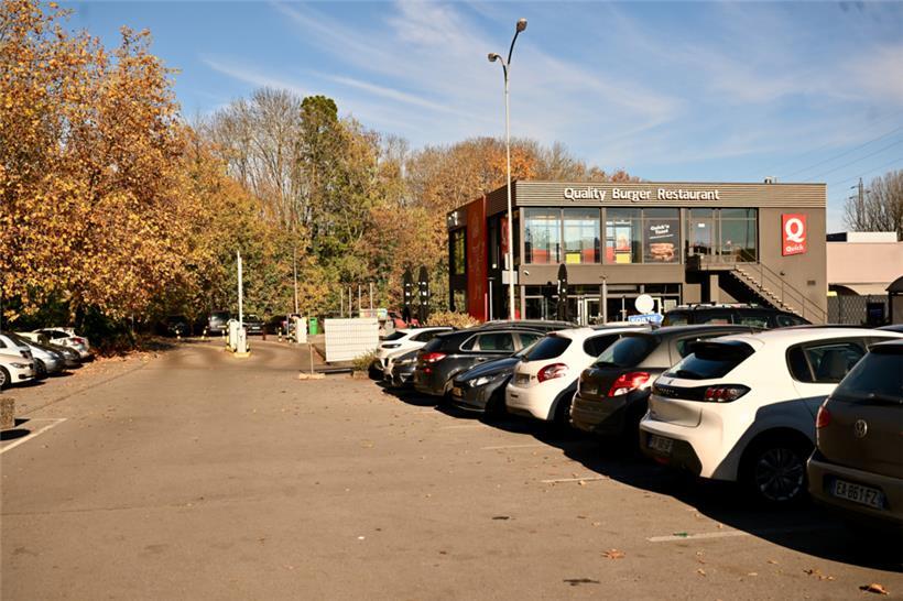 Das Quick-Restaurant bleibt in der rue de Luxembourg und hofft auf eine größere Kundschaft
