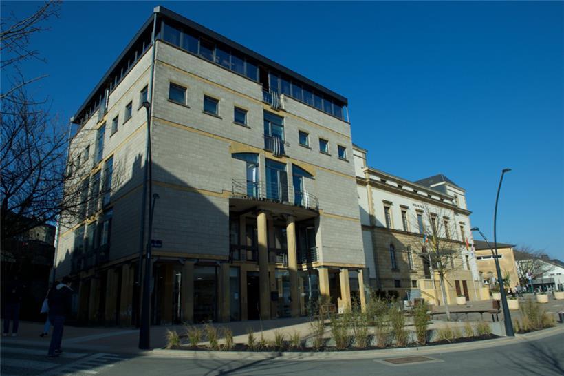 Das Rathaus am Ende der Fußgängerzone: Arlon liegt an der alten Römerstraße zwis...