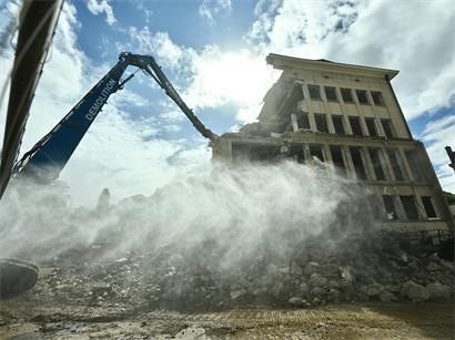 Das Rathaus verschwand aus Differdingen – und etwas über 400.000 Euro in die Niederlande