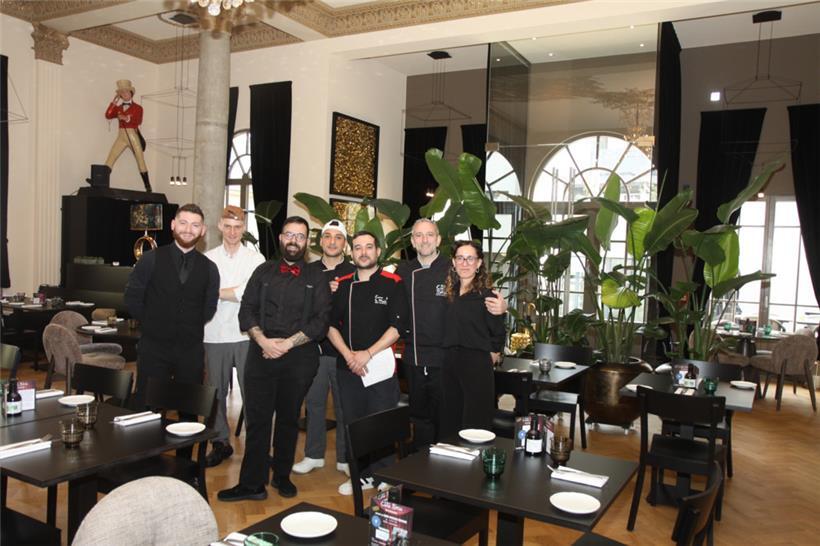 Das Restaurant-Team lädt zu italienischen Genüssen ein
