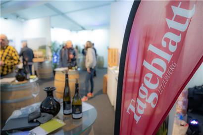 Das Tageblatt versucht sich an der Weinproduktion
