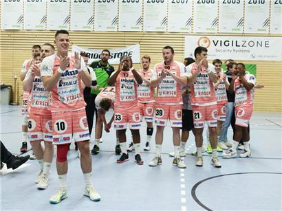 Das Team um Kapitän Ben Weyer (Nummer 10) hat am Samstag vorzeitig den Titel perfekt gemacht
