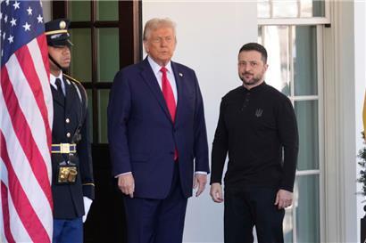 Das Treffen zwischen Trump und Selenskyj lief am Freitag völlig aus dem Ruder. Nun steht die Ukraine vor einer ungewissen Zukunft.
