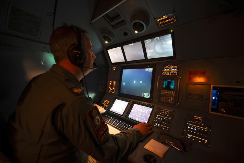 Das Vereinigte Königreich entsendet RAF-Jets nach Polen, um die „Eastern Sentry“-Mission der Nato zu unterstützen. Der Einsatz war in Reaktion auf mutmaßlich vorsätzliche Luftraumverletzungen durch russische Drohnen in Polen gestartet worden. Über ihn sollen vor allem zusätzliche Überwachungs- und Flugabwehrkapazitäten mobilisiert werden. 
