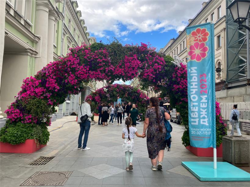 Das Volk soll Beifall klatschen, doch letztendlich sind es Scheinwahlen zur Legitimation des Bestehenden
