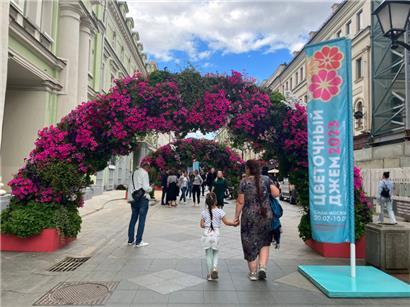 Das Volk soll Beifall klatschen, doch letztendlich sind es Scheinwahlen zur Legitimation des Bestehenden
