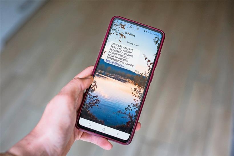 Das Warnsystem soll über soziale Netzwerke, eine mobile Anwendung, geolokalisierte SMS und „Cell Broadcast“ funktionieren
