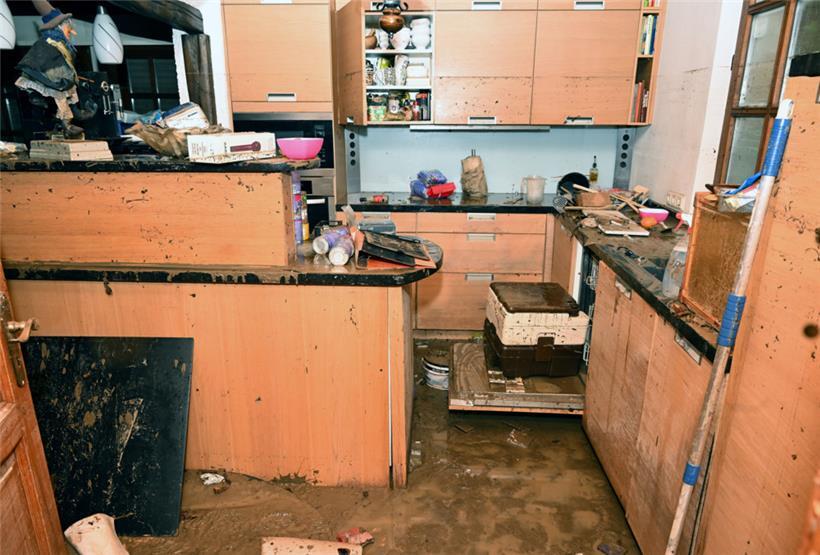 Das Wasser hat das Innere des Hauses verwüstet