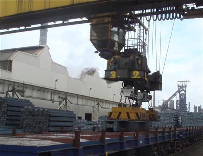 Das Werk Belval soll künftig andere Luxemburger Werke mit den notwendigen halbfertigen Stahlprodukten beliefern 
