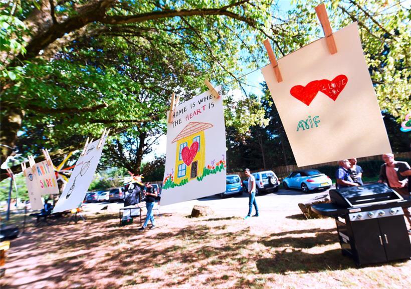„Das Zuhause ist, wo das Herz ist“ – Kinderzeichnungen anlässlich eines interkulturellen Malprojekts 2018 im Foyer Don Bosco
