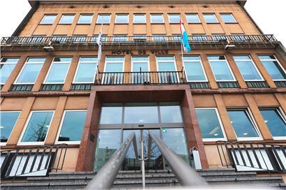 Das aktuelle Rathaus wird für rund 31 Millionen Euro modernisiert und vergrößert
