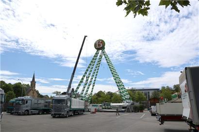 Das bekannte Riesenrad „Bellevue“ ist in der Hauptstadt angekommen
