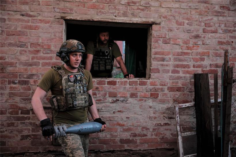 „Das derzeitige Niveau der westlichen Unterstützung reicht für einen ukrainischen Sieg einfach nicht aus“: ukrainische Soldaten Anfang Juni in der Nähe von Donetsk
