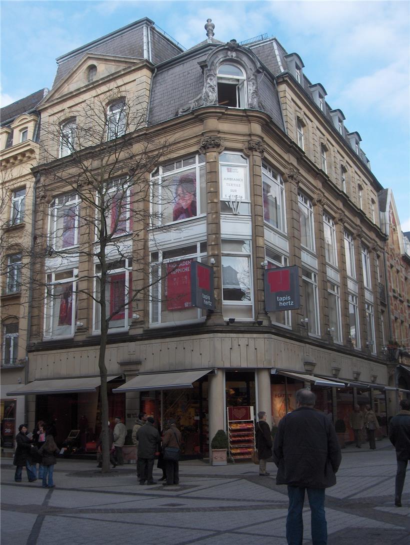 Das ehemalige Gebäude des Warenhauses „Klees-Kaiser – Louis Brahms“
