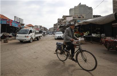 Das erste Mal seit Monaten sind keine Kampfflugzeuge am Himmel über Idlib zu sehen
