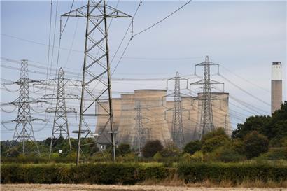 Das letzte verbliebene Kohlekraftwerk des Vereinigten Königreichs wird abgeschaltet, womit die 142-jährige Abhängigkeit Großbritanniens von diesem fossilen Brennstoff zur Stromerzeugung beendet wird
