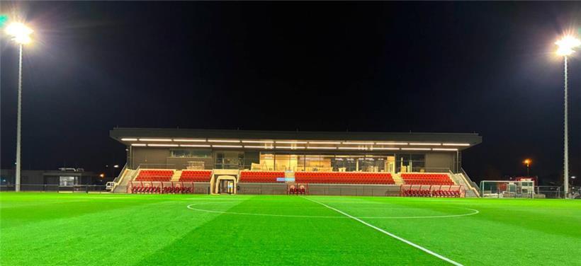 Das nagelneue „Stade an de Millewisen“ in Strassen
