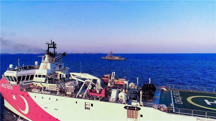 Das türkische Forschungsschiff „Oruc Reis“ hat den zehnten Tag in Folge die international umstrittene Suche nach Erdgas vor griechischen Inseln im östlichen Mittelmeer fortgesetzt

