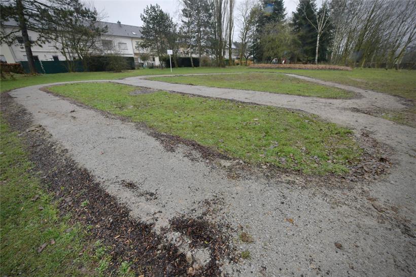Das war’s: Der umstrittene Pumptrack in Lankelz ist weg. Die Gemeinde sucht einen neuen Standort.   

